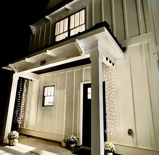 Charming Gainesville Townhome 3